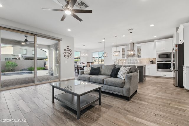 2286 W Azure Creek Loop, Tucson, AZ 85742