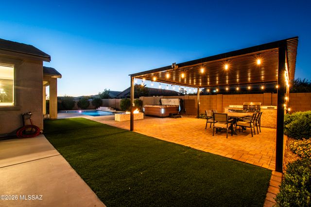 2286 W Azure Creek Loop, Tucson, AZ 85742