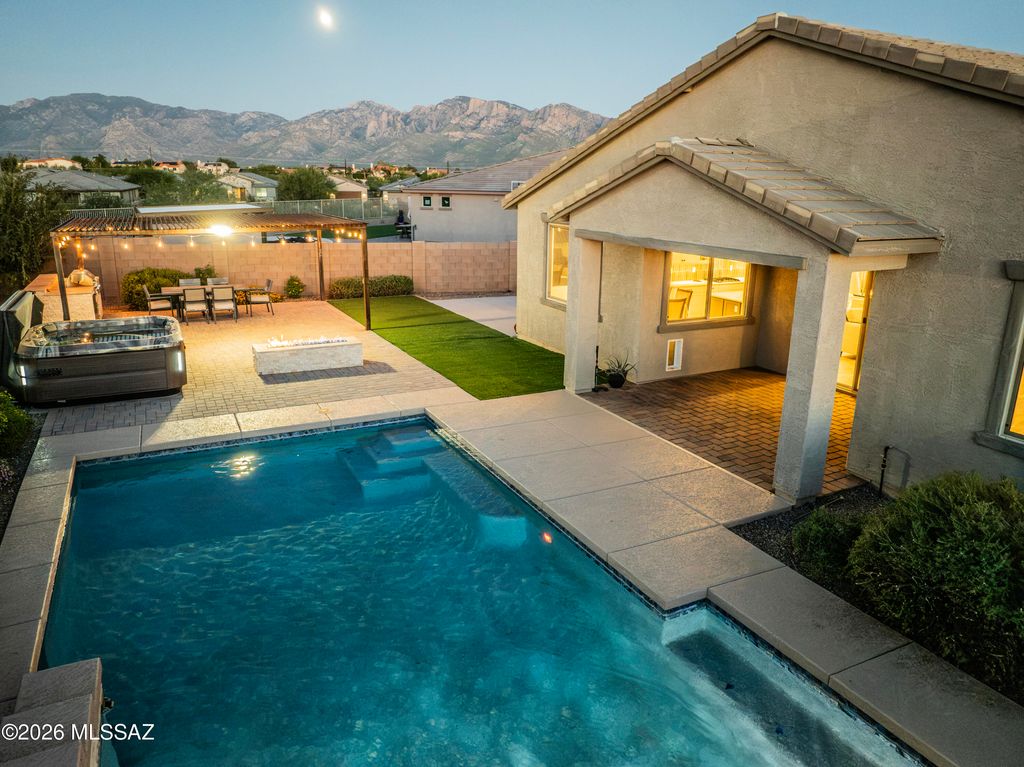 2286 W Azure Creek Loop, Tucson, AZ 85742
