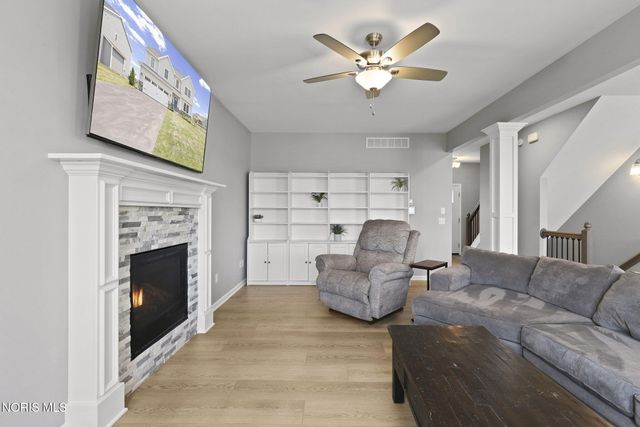 159 Valley Hall Drive, Perrysburg, OH 43551