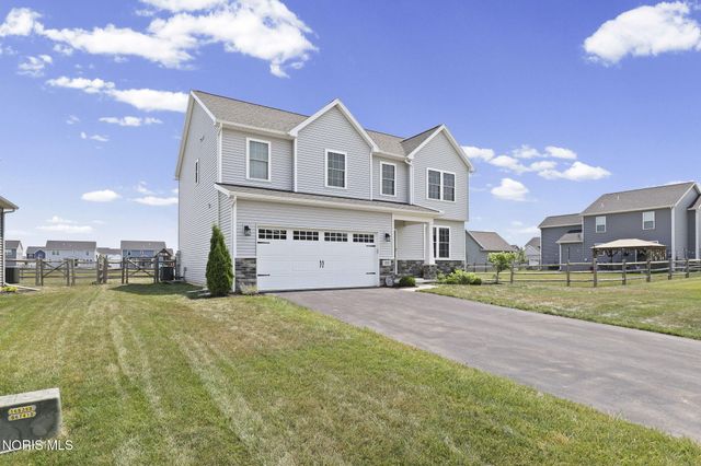 159 Valley Hall Drive, Perrysburg, OH 43551