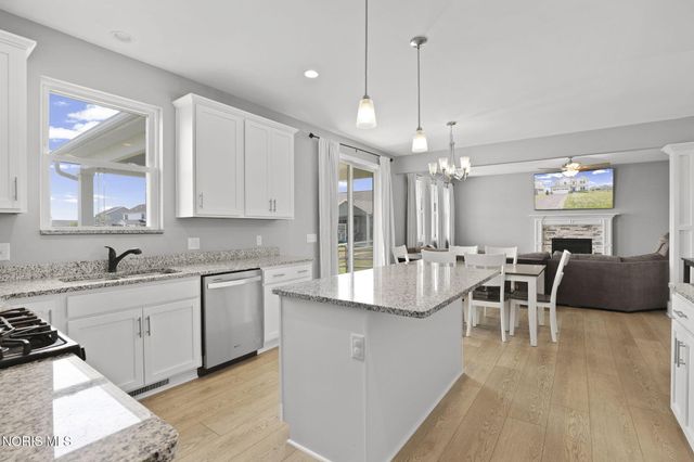 159 Valley Hall Drive, Perrysburg, OH 43551