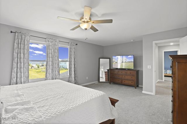 159 Valley Hall Drive, Perrysburg, OH 43551