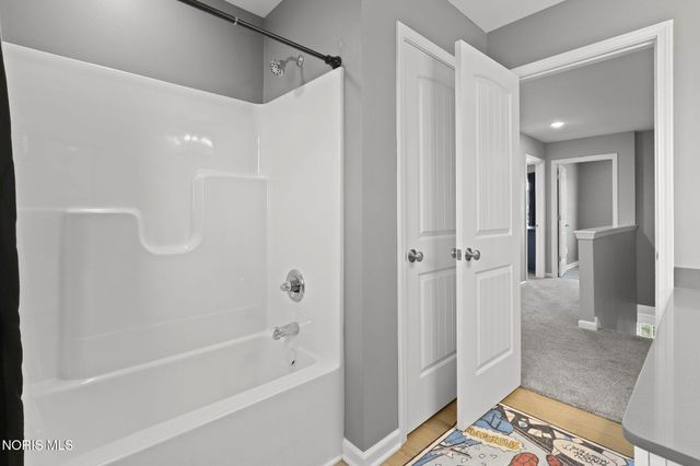 159 Valley Hall Drive, Perrysburg, OH 43551