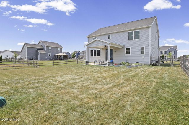 159 Valley Hall Drive, Perrysburg, OH 43551