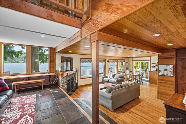17902 Cove Lane, Mount Vernon, WA 98274