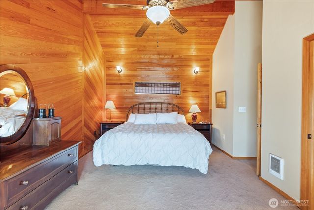 17902 Cove Lane, Mount Vernon, WA 98274