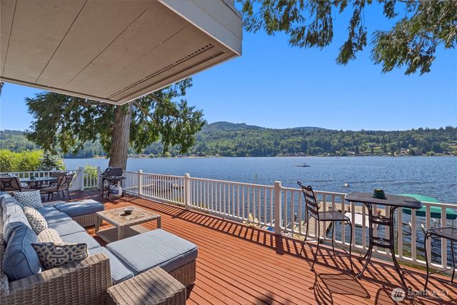 17902 Cove Lane, Mount Vernon, WA 98274