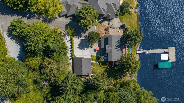 17902 Cove Lane, Mount Vernon, WA 98274