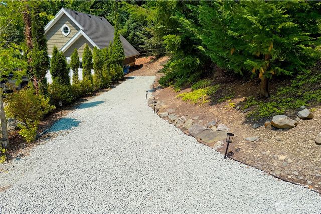 17902 Cove Lane, Mount Vernon, WA 98274