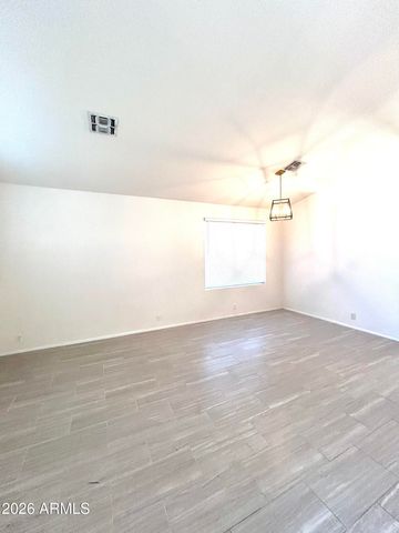 3552 S COSMOS Drive, Chandler, AZ 85248