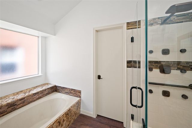 16014 Surrey Woods Drive, Friendswood, TX 77546