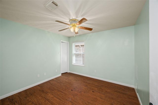 16014 Surrey Woods Drive, Friendswood, TX 77546