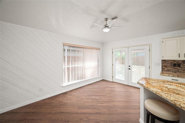 16014 Surrey Woods Drive, Friendswood, TX 77546