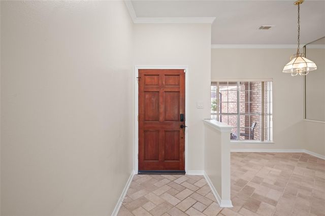 16014 Surrey Woods Drive, Friendswood, TX 77546