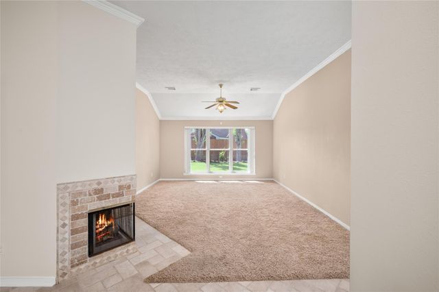 16014 Surrey Woods Drive, Friendswood, TX 77546