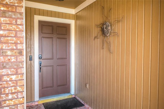 16014 Surrey Woods Drive, Friendswood, TX 77546