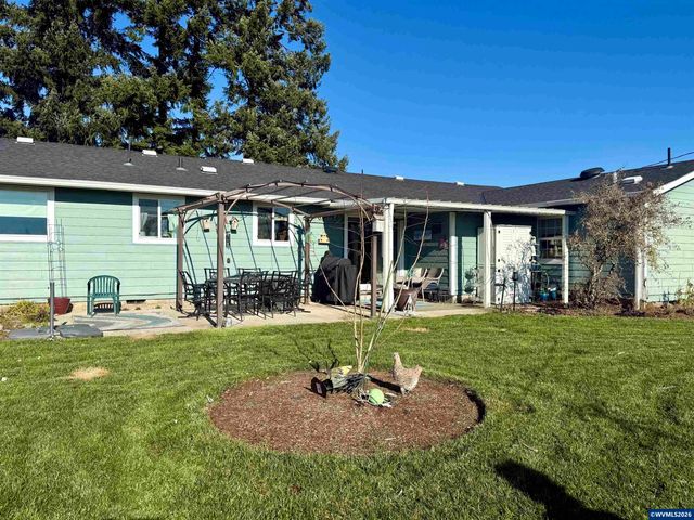 39340 Shelburn Dr, Scio, OR 97374