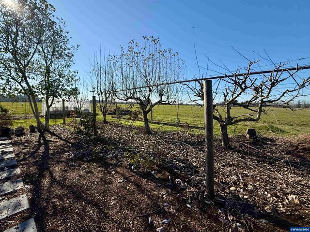 39340 Shelburn Dr, Scio, OR 97374