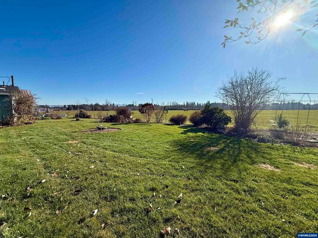 39340 Shelburn Dr, Scio, OR 97374