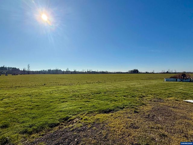 39340 Shelburn Dr, Scio, OR 97374