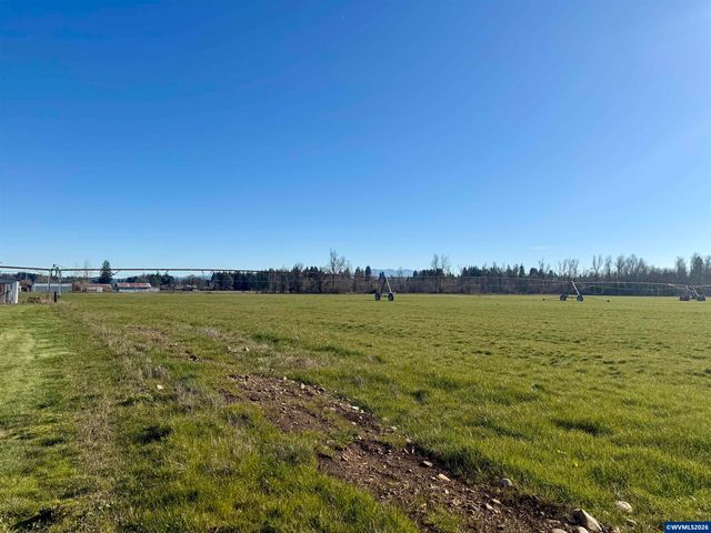 39340 Shelburn Dr, Scio, OR 97374