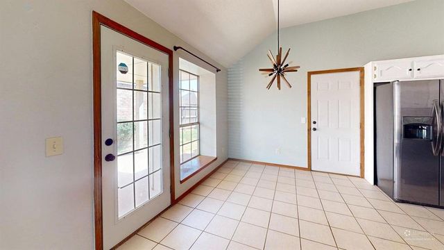 1004 SW 23rd Street, Moore, OK 73170