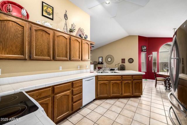 9430 E NACOMA Drive, Sun Lakes, AZ 85248