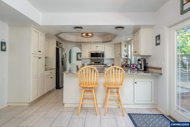 6031 SE Aldercrest Rd, Milwaukie, OR 97267