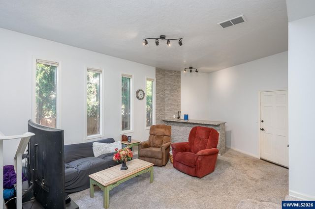 6031 SE Aldercrest Rd, Milwaukie, OR 97267
