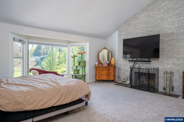 6031 SE Aldercrest Rd, Milwaukie, OR 97267