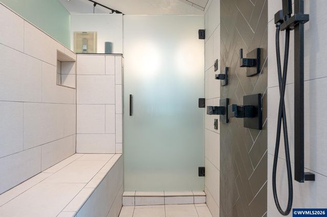 6031 SE Aldercrest Rd, Milwaukie, OR 97267