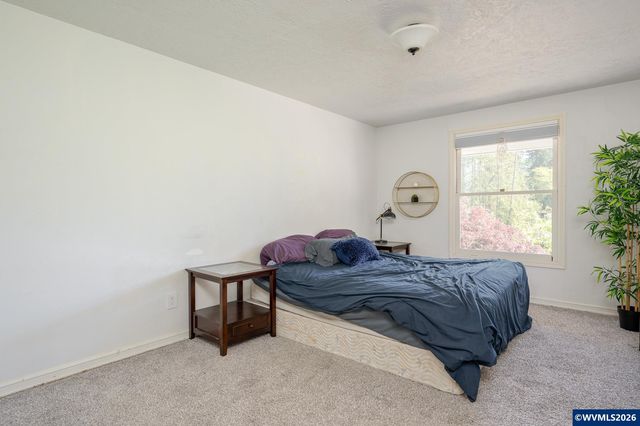 6031 SE Aldercrest Rd, Milwaukie, OR 97267
