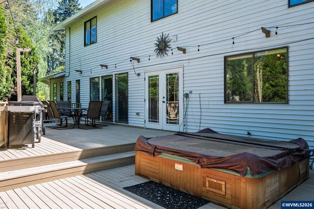6031 SE Aldercrest Rd, Milwaukie, OR 97267