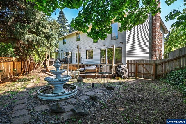 6031 SE Aldercrest Rd, Milwaukie, OR 97267