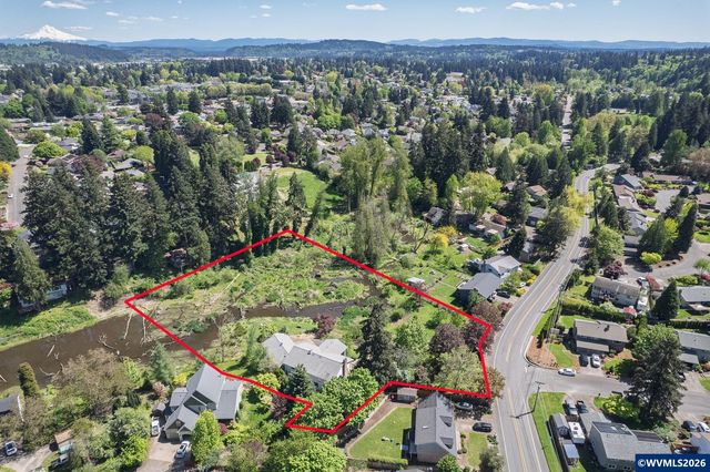 6031 SE Aldercrest Rd, Milwaukie, OR 97267