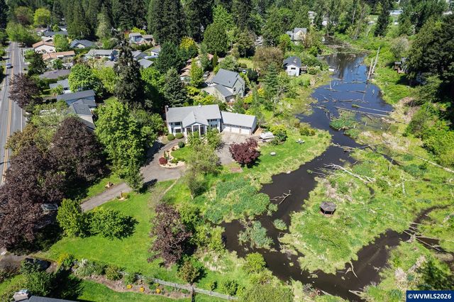 6031 SE Aldercrest Rd, Milwaukie, OR 97267