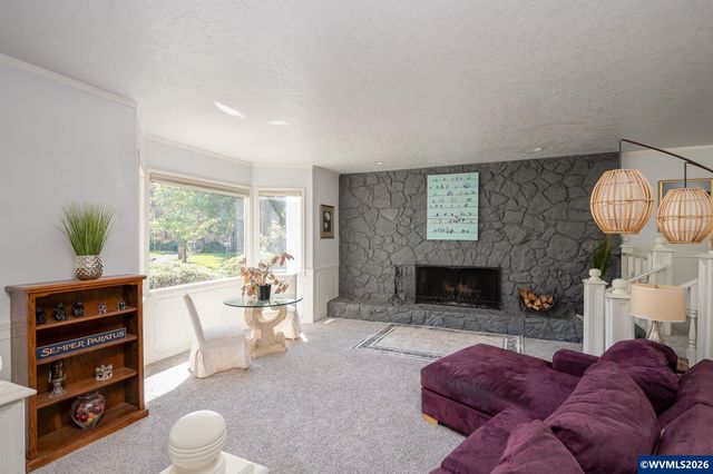 6031 SE Aldercrest Rd, Milwaukie, OR 97267