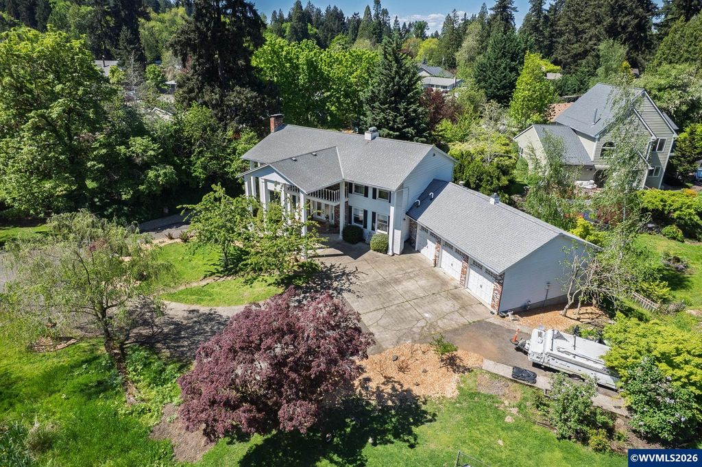 6031 SE Aldercrest Rd, Milwaukie, OR 97267