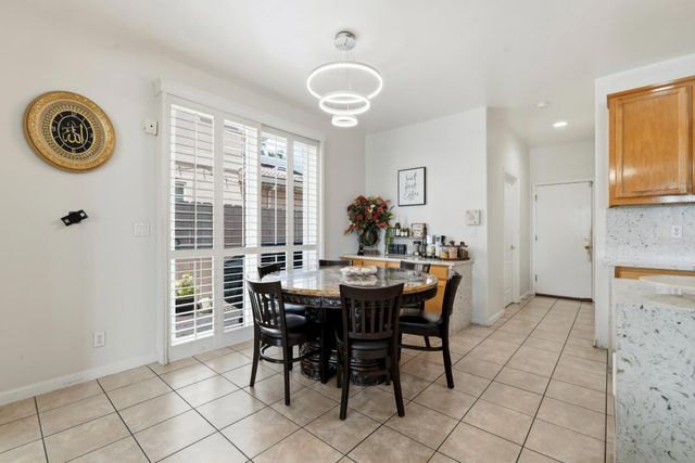 2542 tennis ln, Tracy, CA 95377