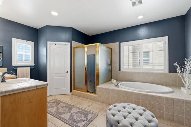 2542 tennis ln, Tracy, CA 95377