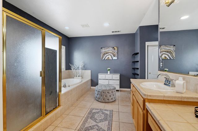2542 tennis ln, Tracy, CA 95377
