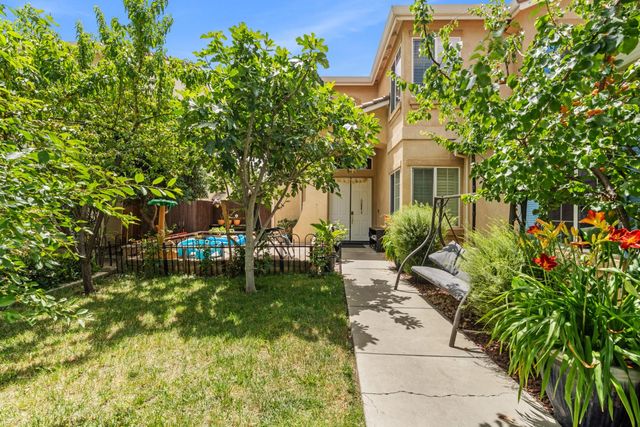 2542 tennis ln, Tracy, CA 95377