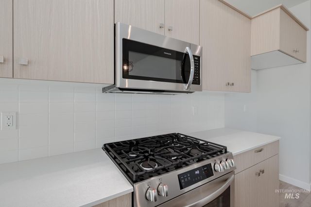 10574 W Teratai St, Star, ID 83669