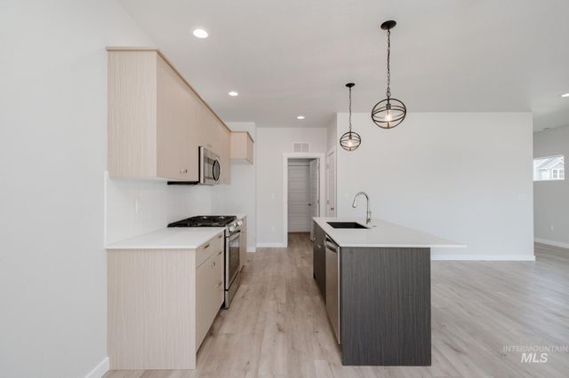 10574 W Teratai St, Star, ID 83669