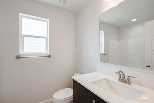 10574 W Teratai St, Star, ID 83669