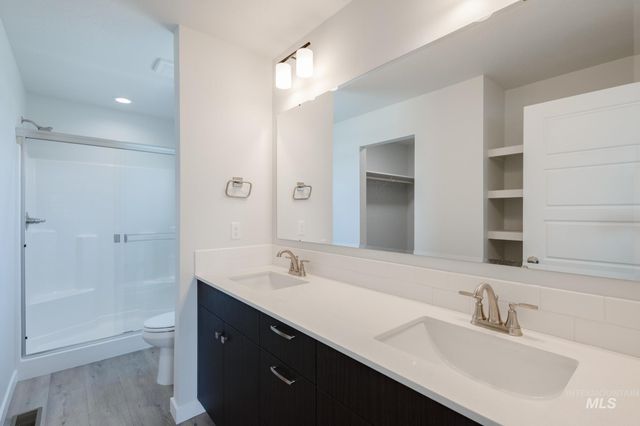 10574 W Teratai St, Star, ID 83669