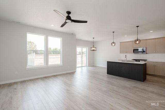 10574 W Teratai St, Star, ID 83669