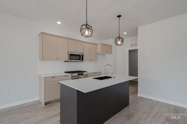 10574 W Teratai St, Star, ID 83669