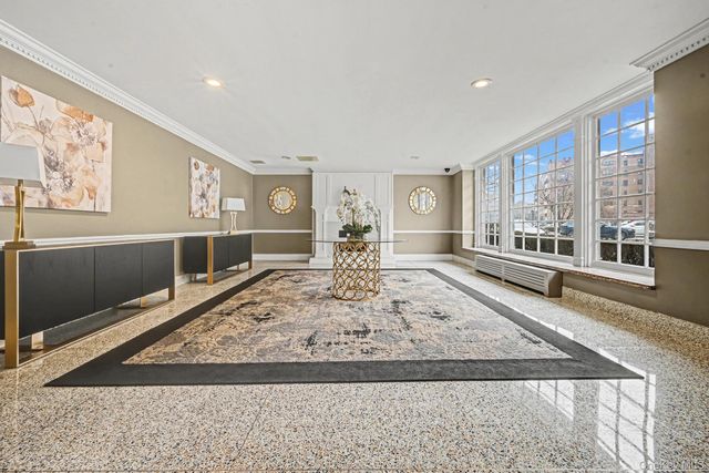 84-29 153rd Avenue 2E, Howard Beach, NY 11414